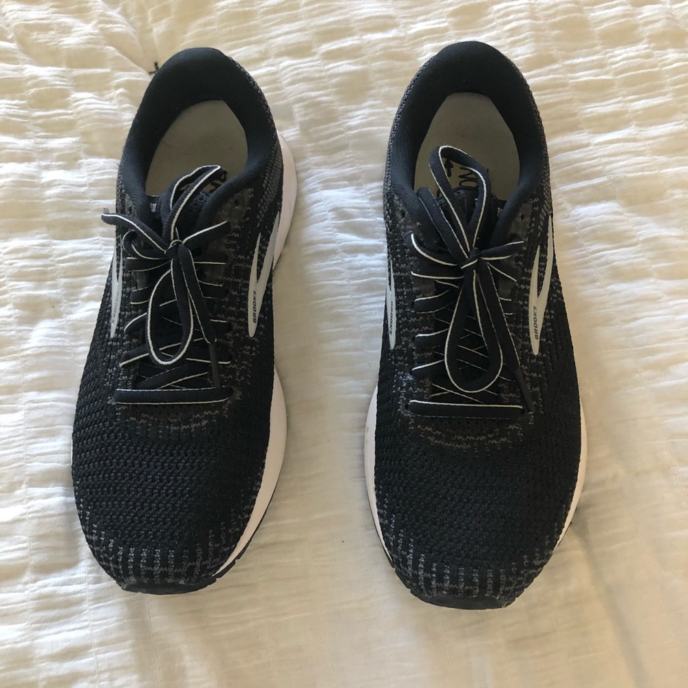 Brooks running shoes!!